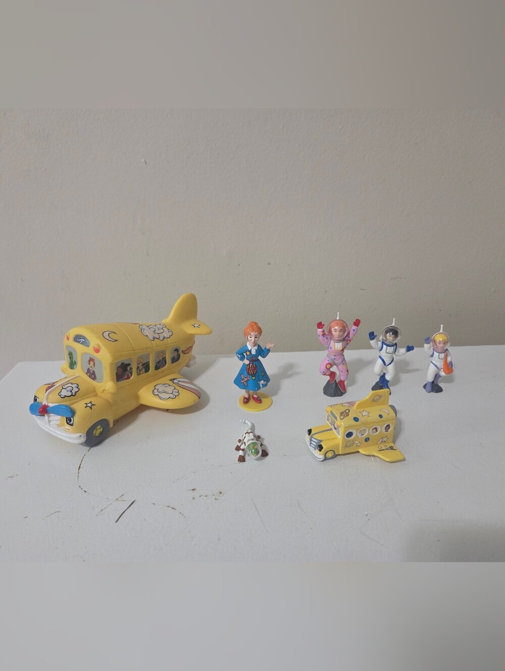 1995 Kenner Magic School Bus Set Of 6